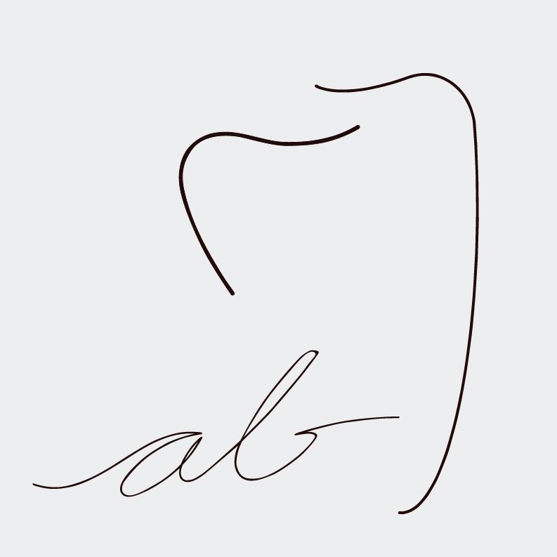 艾比四季牙醫診所 Logo